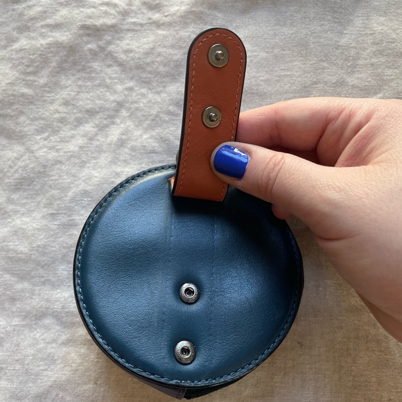 Coach small round zipper accessory multicolor smooth leather - Picture 4 of 9